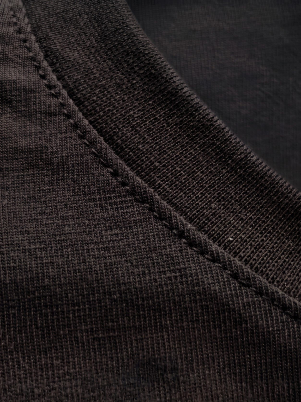 T- SHIRT- REGULAR - BLACK